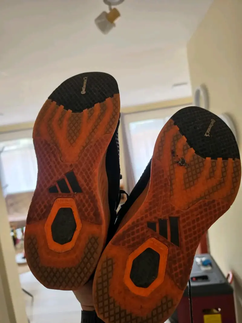 Zapatillas deportivas negras/naranjas Adidas - 1