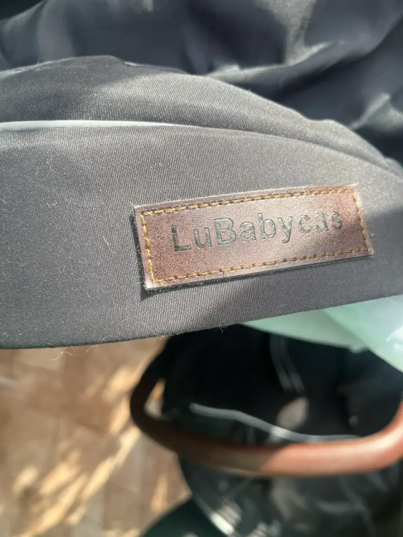 Coche de bebé LuBabycas negro plegable - 3