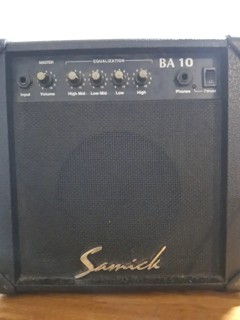 Amplificador de bajo Samick BA 10 en buen estado - 1