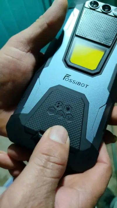 Teléfono resistente Fossibot con triple cámara - miniatura 2