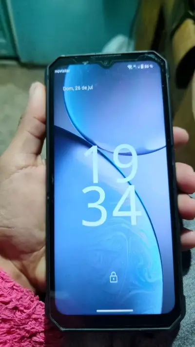 Teléfono resistente Fossibot con triple cámara - miniatura 3