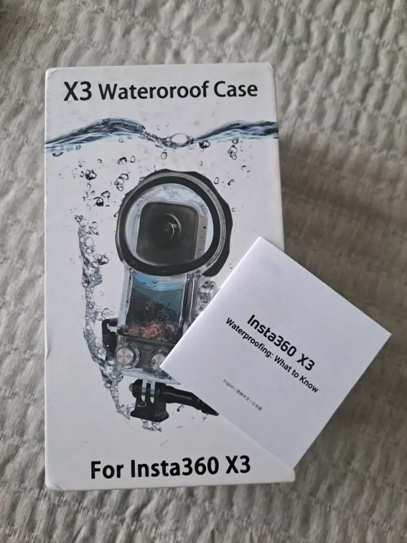 Cámara 360 Insta360 X3 con estuche Impermeable - 2