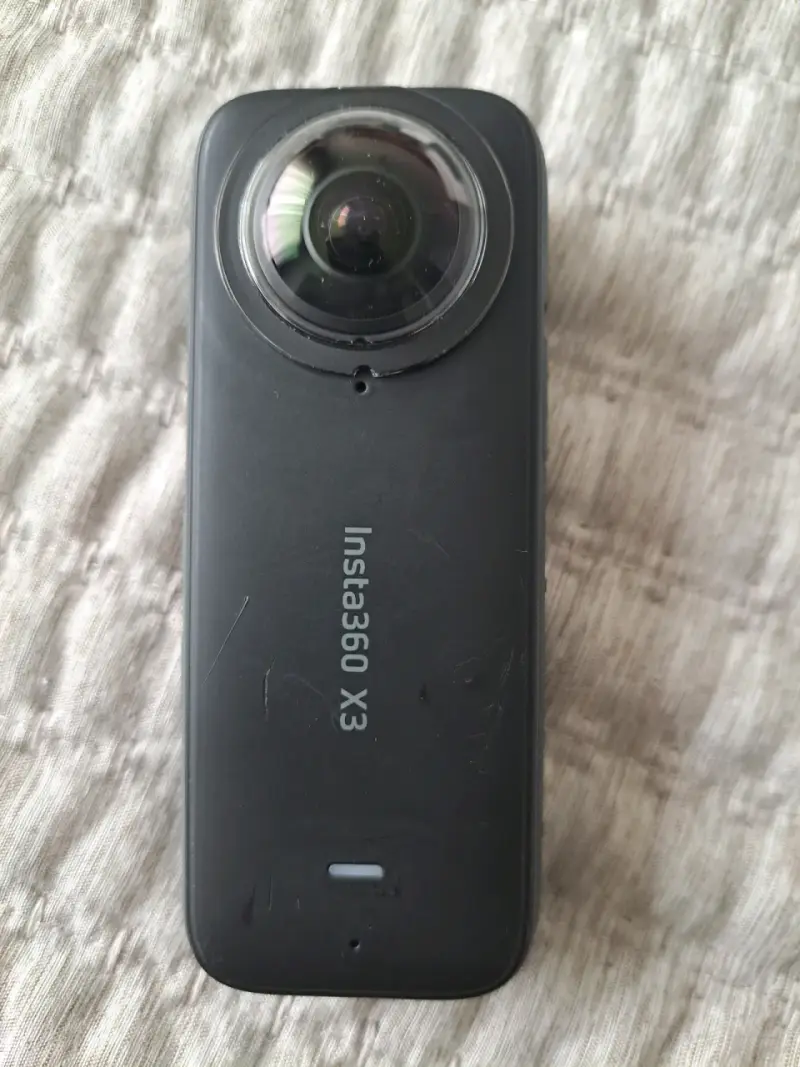 Cámara 360 Insta360 X3 con estuche Impermeable - 4