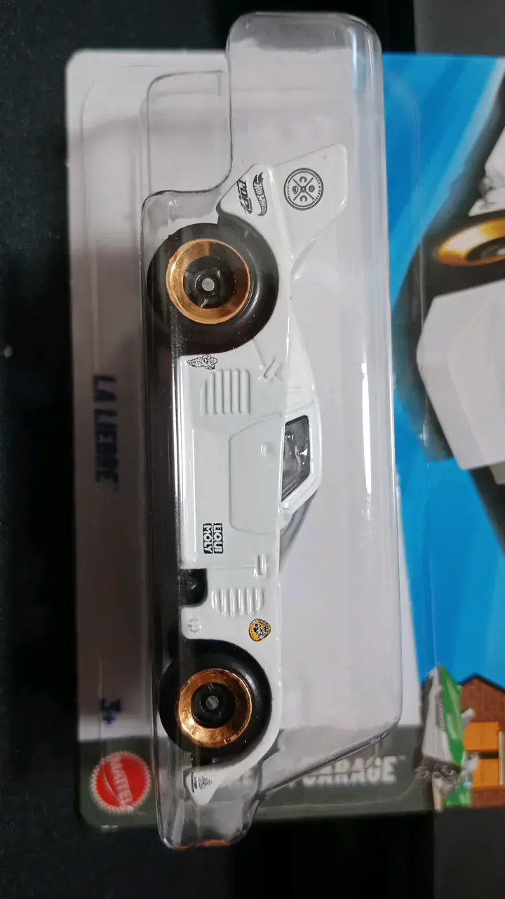 Hot Wheels La Liebre Albina - 4