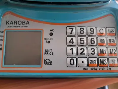 Balanza digital Karoba con adaptador - miniatura 2