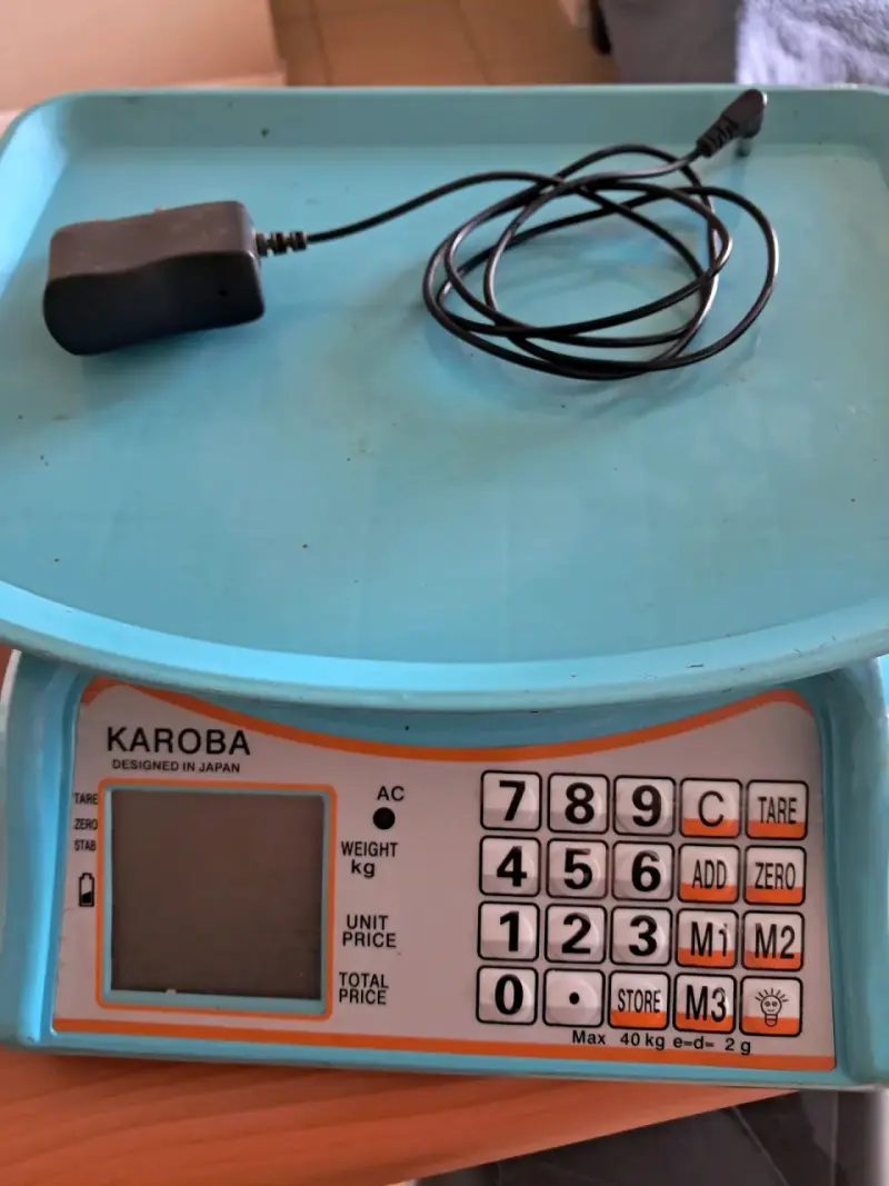 Balanza digital Karoba con adaptador - 3