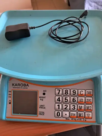 Balanza digital Karoba con adaptador - miniatura 3