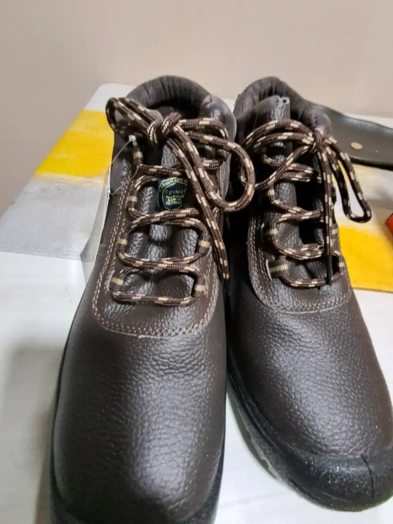 Zapatos de seguridad aislantes marca Walz - 2