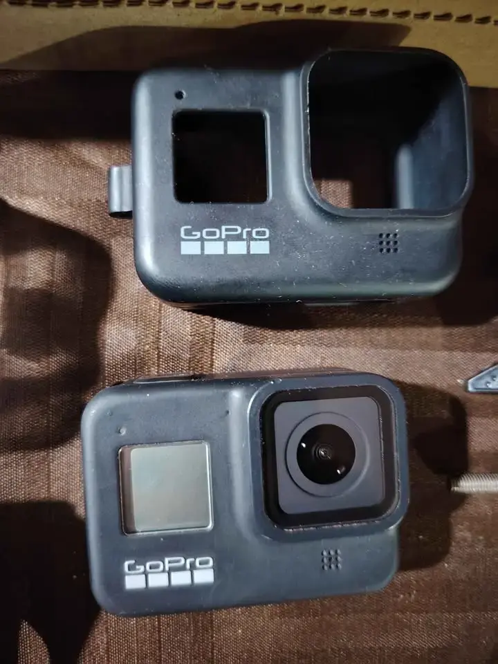 Cámara de acción GoPro 8 Heroe con accesorios - 2