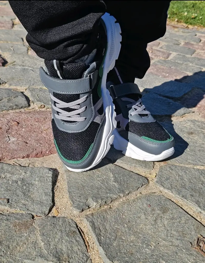 Zapatillas deportivas para niños en colores variados - 3