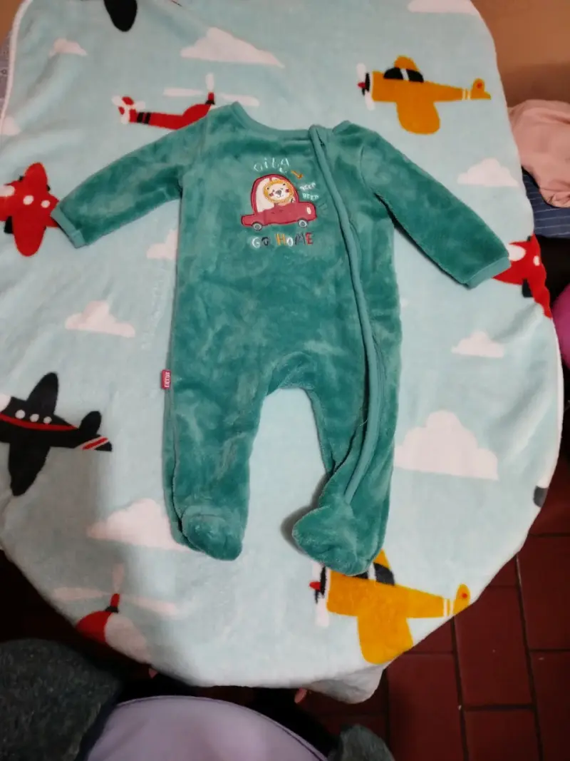 Conjunto de ropa para bebé en varios colores - 2
