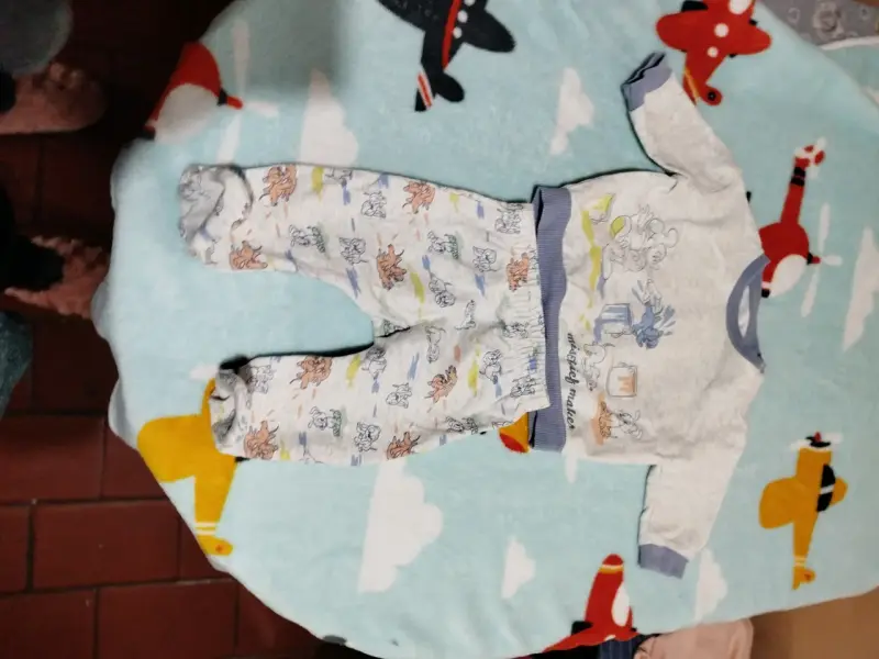 Conjunto de ropa para bebé en varios colores - 6
