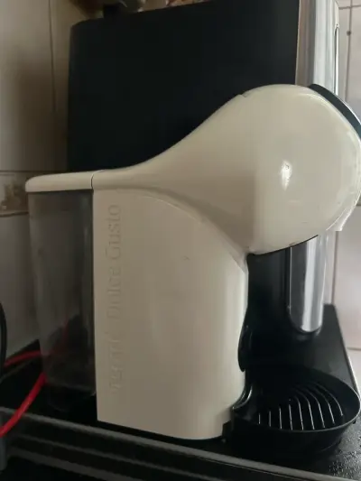 Cafetera Dolce Gusto Blanca - miniatura 3
