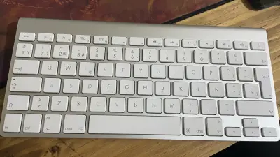 Teclado Apple blanco - miniatura 5