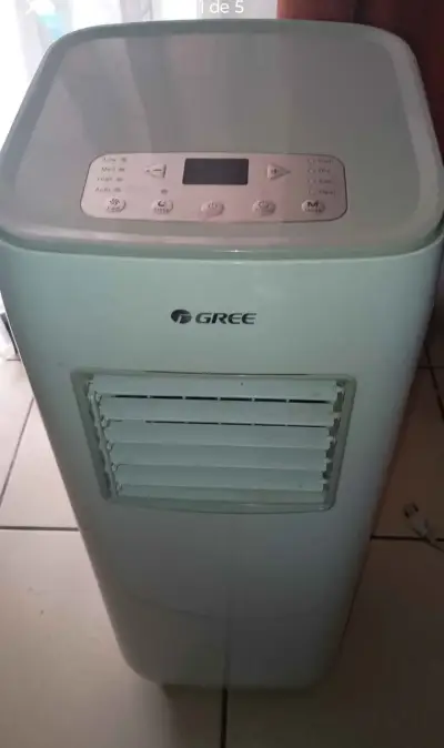Aire acondicionado portátil Gree con control digital - miniatura 2