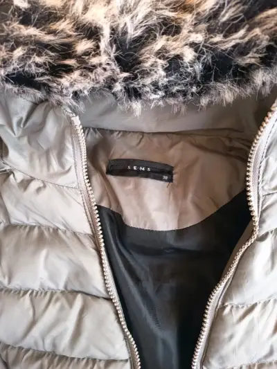 Parka larga acolchada para invierno - miniatura 4
