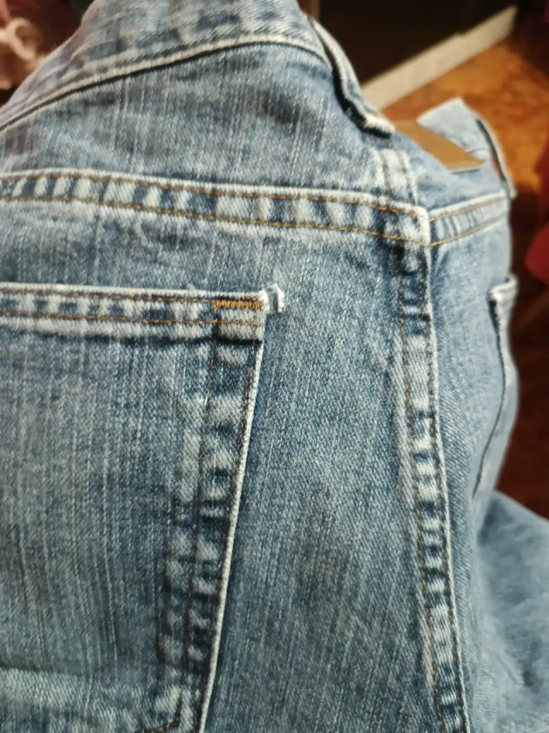 Jeans Wrangler azul clásico para hombre - 5