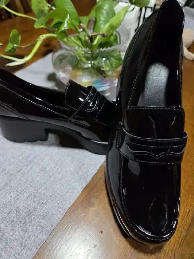 Zapatos de charol negros con plataforma - miniatura 2