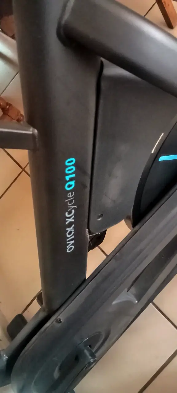 Bicicleta estática de ejercicio con pantalla - 6