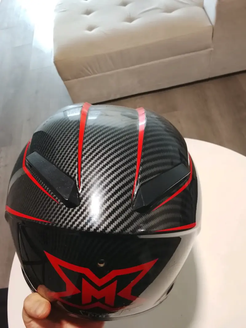 Casco de moto fibra de carbono con diseño rojo - 4