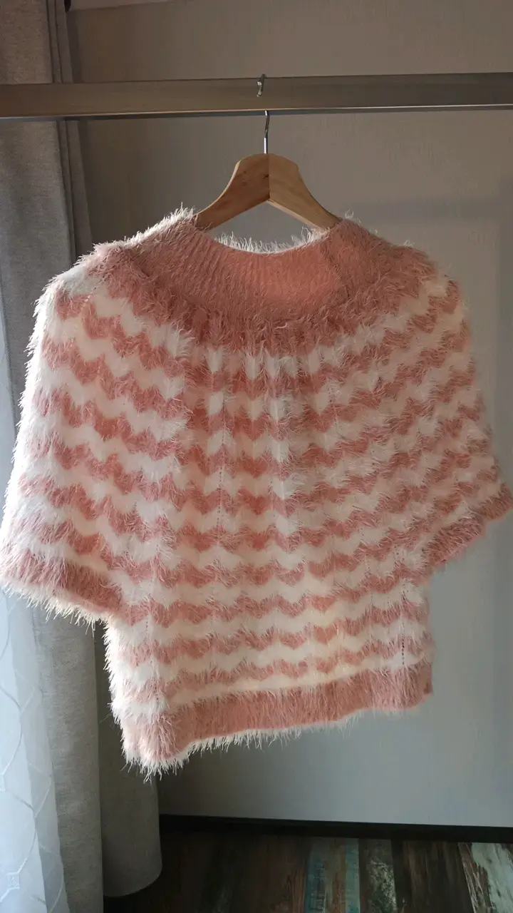 Chaleco de punto peludo rosado con botones - 2