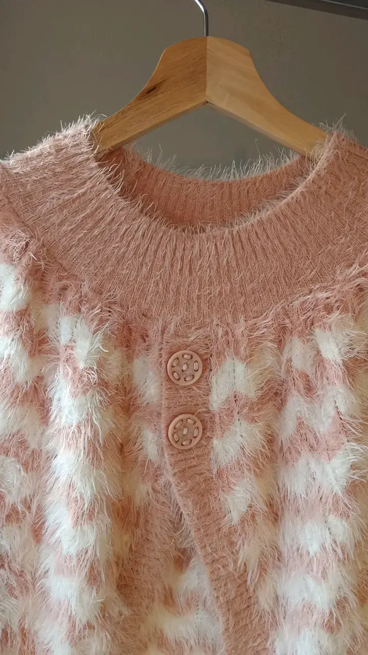 Chaleco de punto peludo rosado con botones - 3