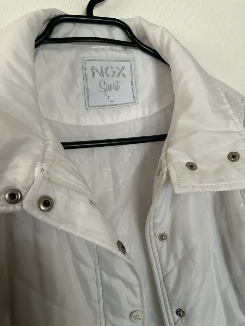 Chaqueta blanca acolchada NGX Sport para mujer - 2