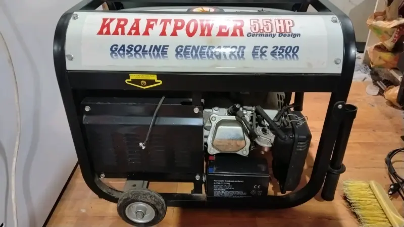 Generador a gasolina Kraftpower 5.5 HP EC 2500 - 3