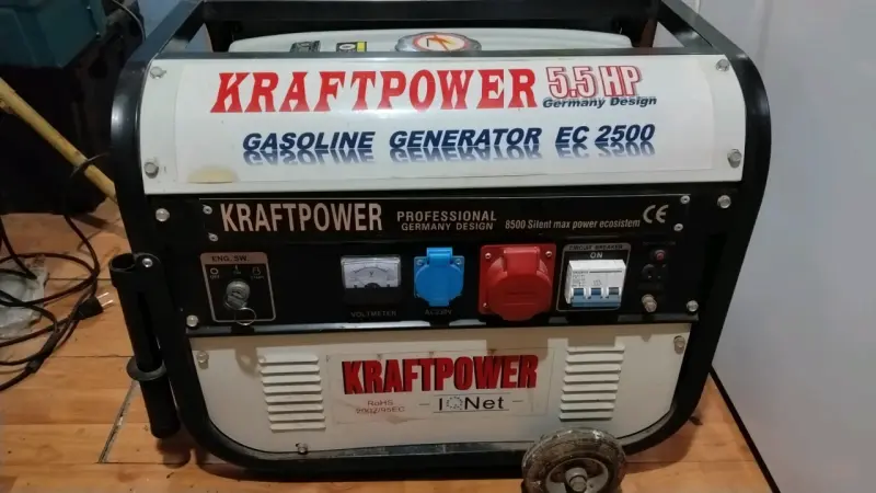 Generador a gasolina Kraftpower 5.5 HP EC 2500 - 5