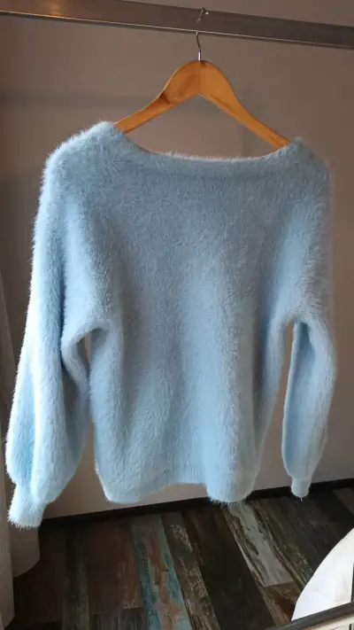 Cardigan de lana azul claro suave - miniatura 2
