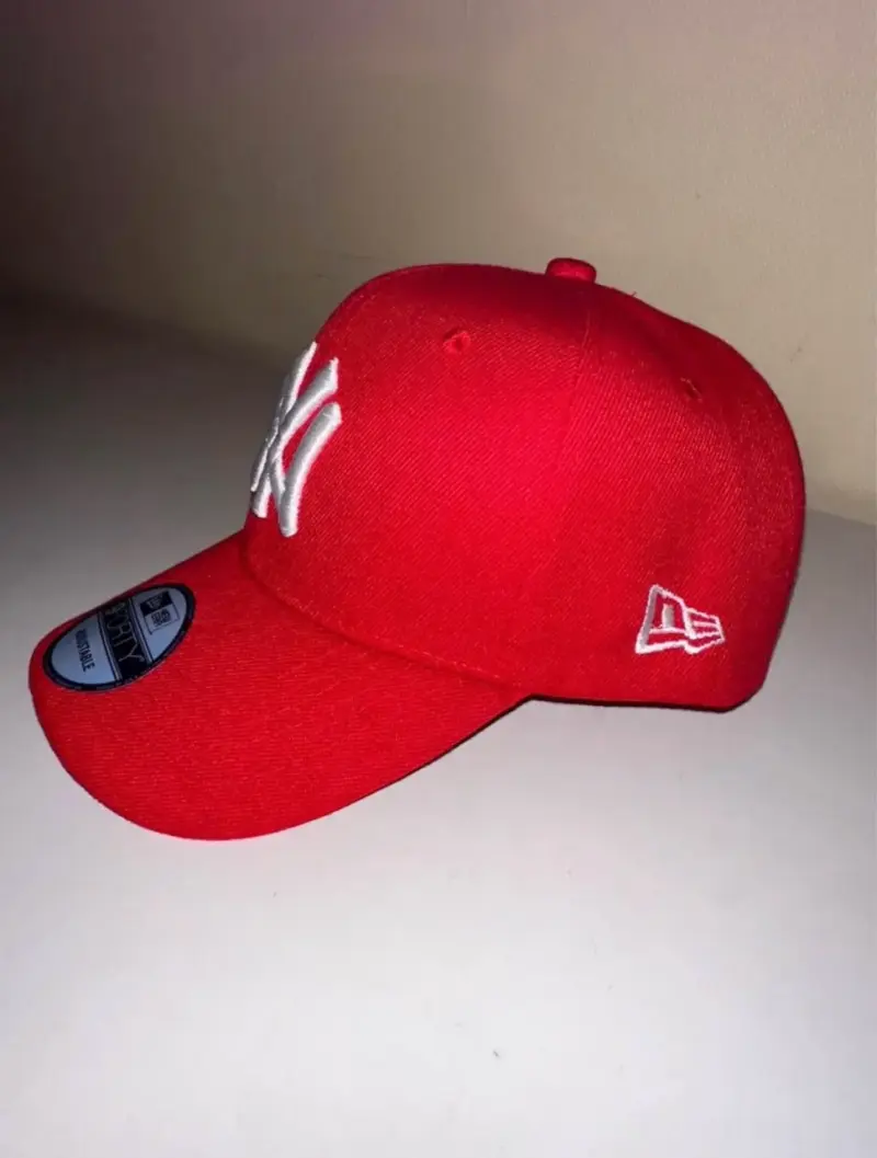 Gorra roja NY ajustable - 3