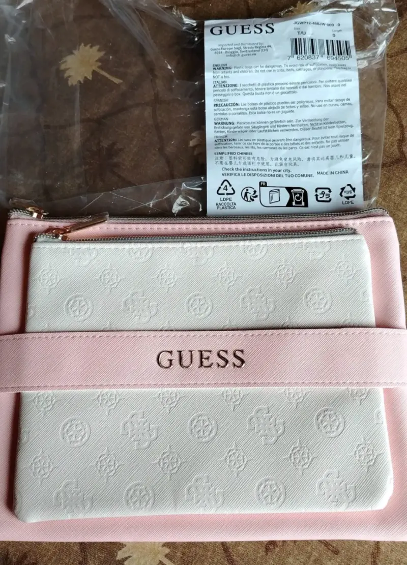 Set de bolsos Guess rosa y blanco - 2