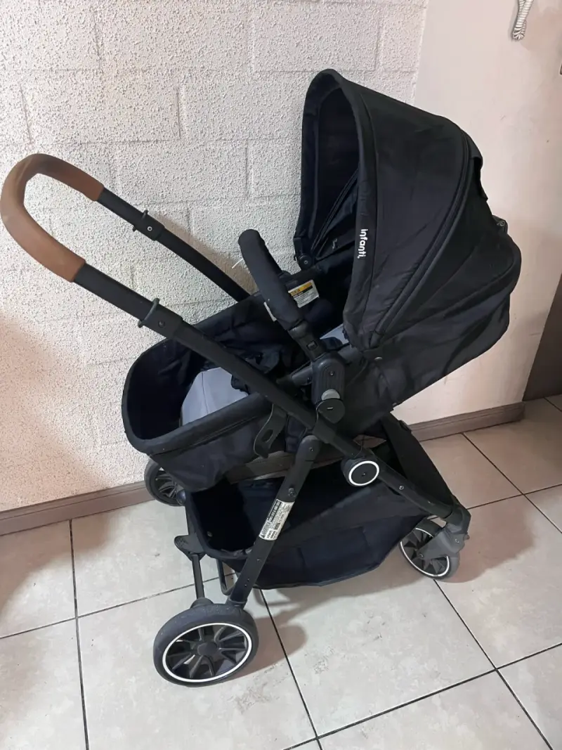Coche de bebé Infanti negro con manillar ajustable - 1