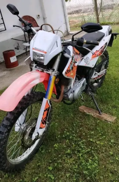Moto Euromot GXT 250cc para Enduro - miniatura 4