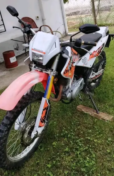 Moto Euromot GXT 250cc para Enduro - miniatura 5