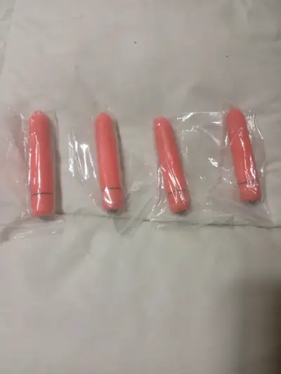 Set de juguetes íntimos con vibrador y accesorios - miniatura 1