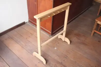 Perchero o porta útiles Montessori - miniatura 2
