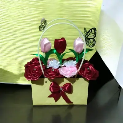 Cartera de ramo con Flores de Tela y Mari - miniatura 1