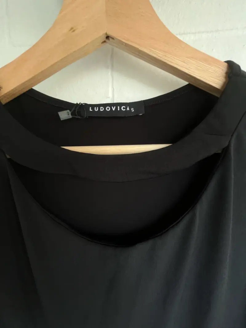 Blusa sin mangas negra Ludovica - 2
