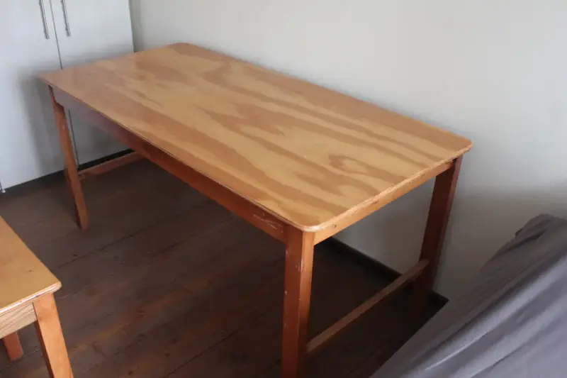 Mesa de madera para comedor o estudio - 1