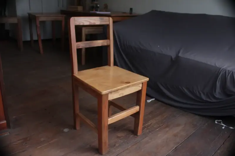 Conjunto de Mesa y Silla de Madera para Niños - 4