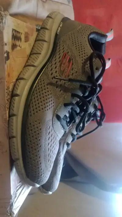 Zapatillas deportivas grises Skechers para hombre - miniatura 1