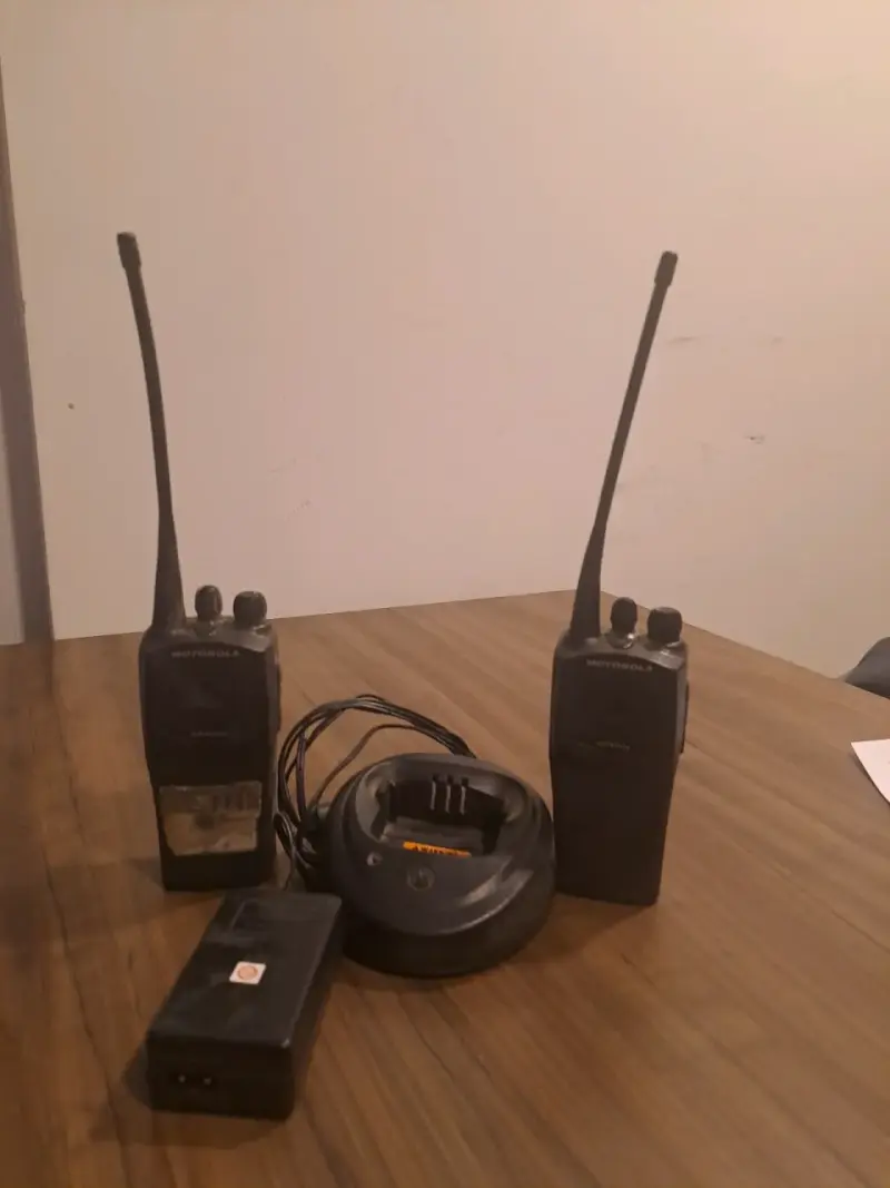 Radios Motorola EP450 con cargador - 2
