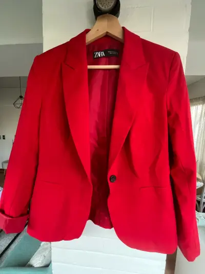 Blazer rojo para mujer Zara talla 38 - miniatura 1