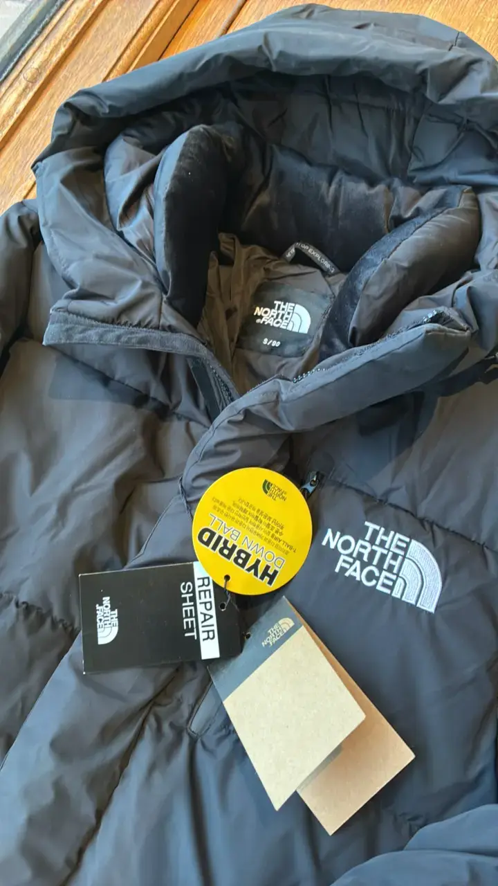 Abrigo largo negro The North Face con capucha - 2