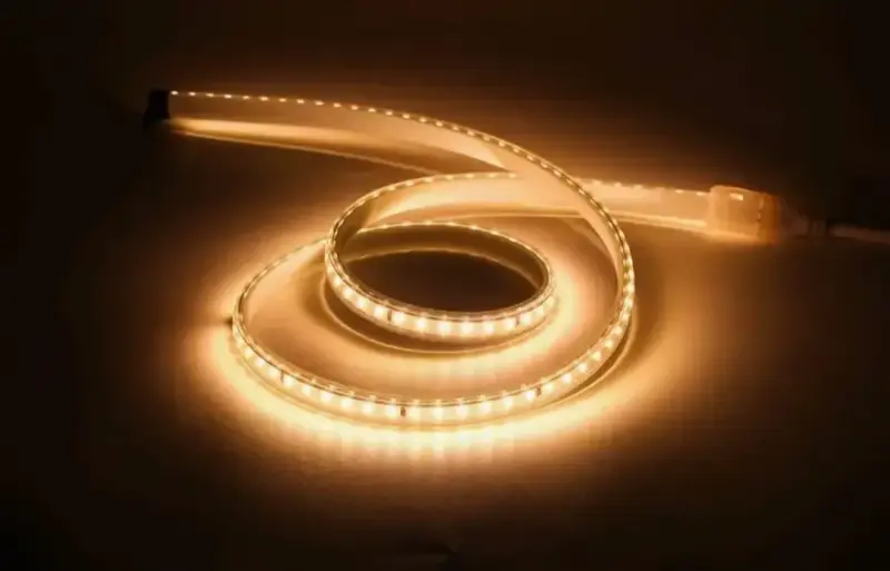 Tira LED impermeable luz cálida