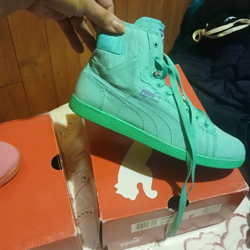 Zapatillas altas Puma de lona en colores verde y rosa - 1