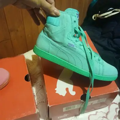 Zapatillas altas Puma de lona en colores verde y rosa - miniatura 1