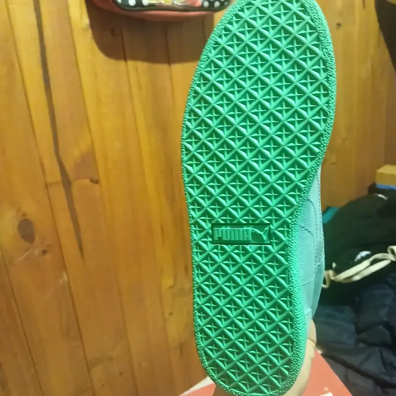 Zapatillas altas Puma de lona en colores verde y rosa - 2