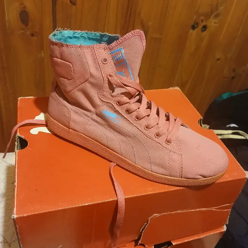 Zapatillas altas Puma de lona en colores verde y rosa - 4